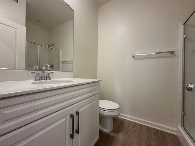 Building Photo - 4 bedroom home for leasing in Chino