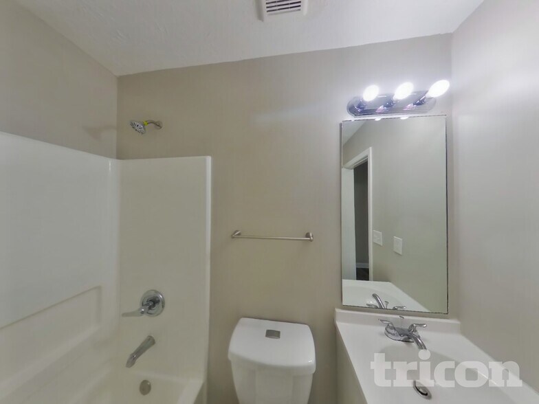 Building Photo - 1411 Pebble Ridge Ln