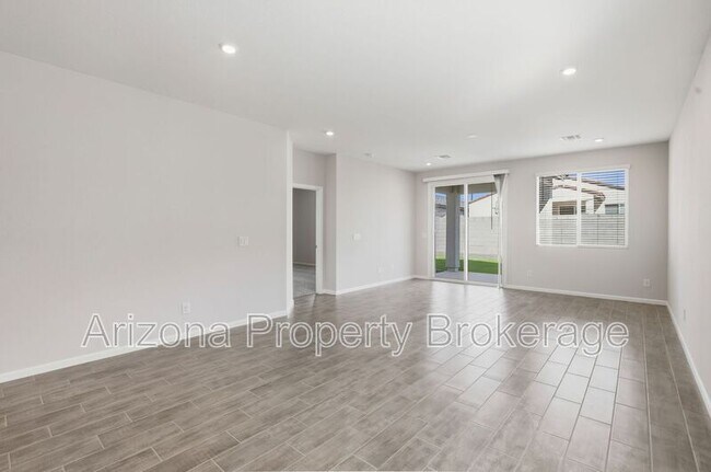Building Photo - 18260 W Daley Ln