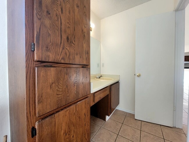 Building Photo - Horseshoe Cir, 1760