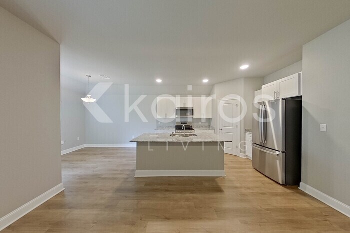 Building Photo - 13790 Pinyon Dr