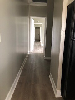 Building Photo - 4923 Eastview Dr