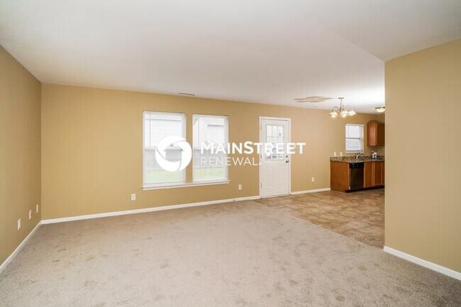 Building Photo - 4 Bedroom Pet-Friendly Home in Indianapoli...