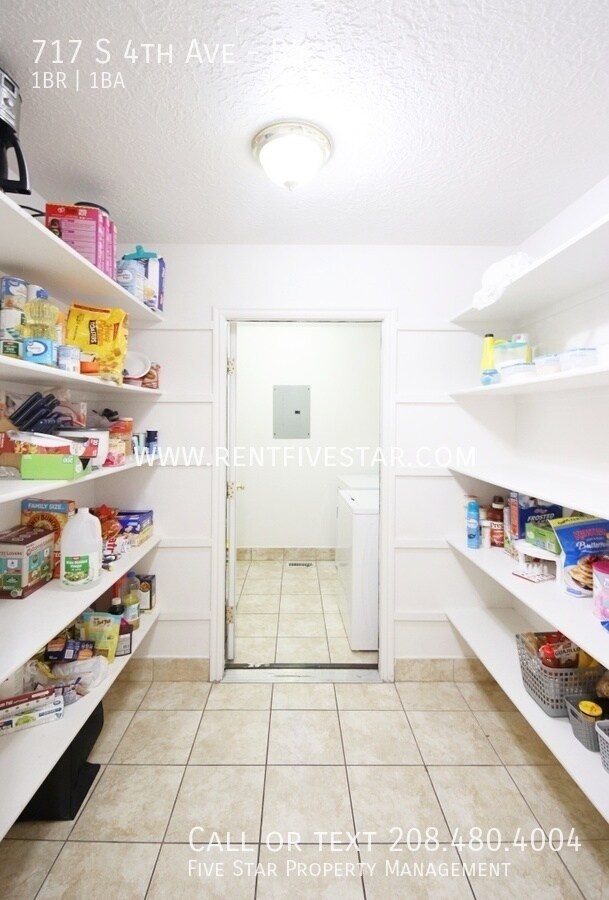 Building Photo - 717 S 4th Ave