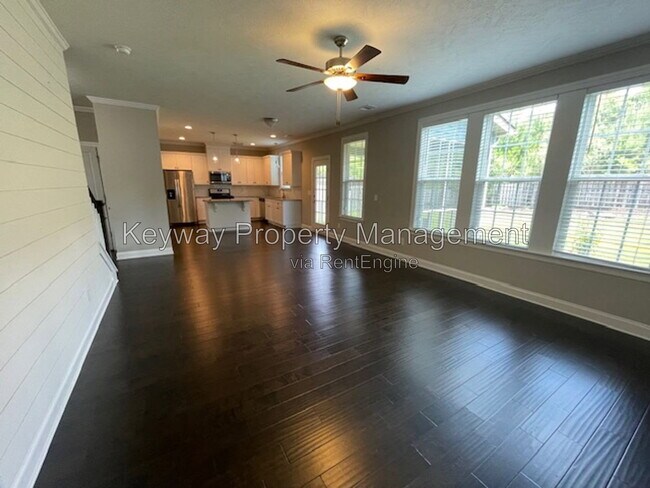 Building Photo - 546 Bunchgrass St