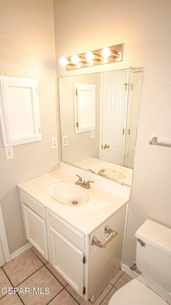 Building Photo - 7481 Umbria Dr
