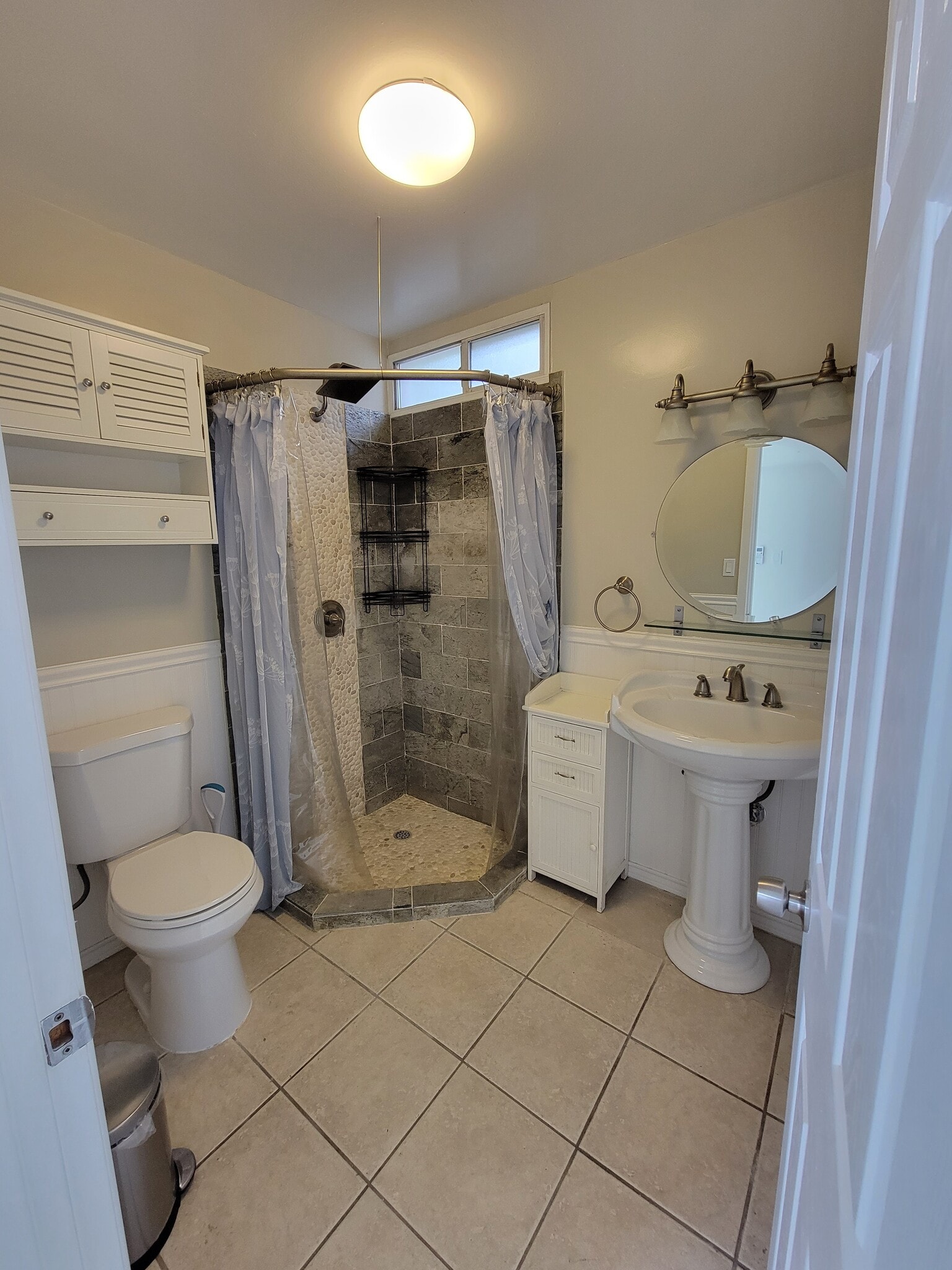 Building Photo - 5011 Lockhaven Ave