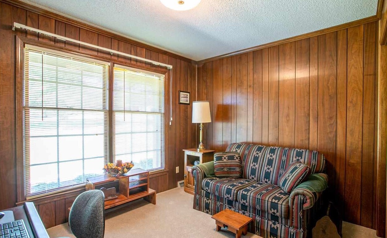 Building Photo - 404 Mount Vernon Rd