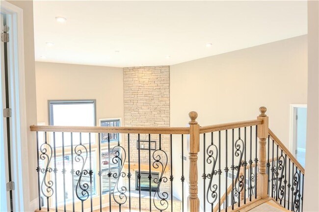 Building Photo - 8040 Scenic Ridge Wy