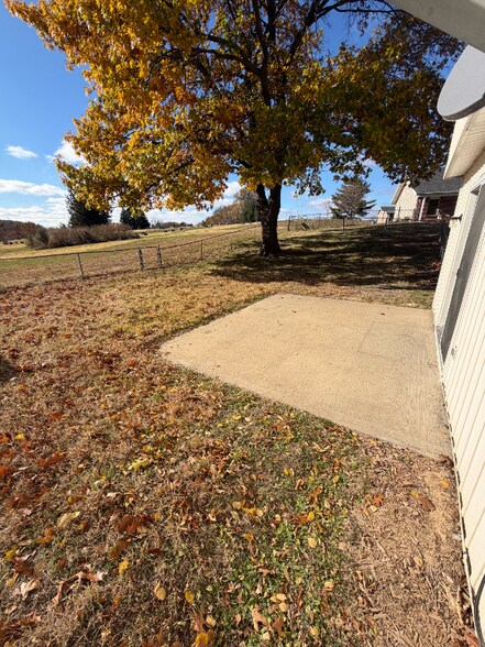 Building Photo - 109 Cora Dr