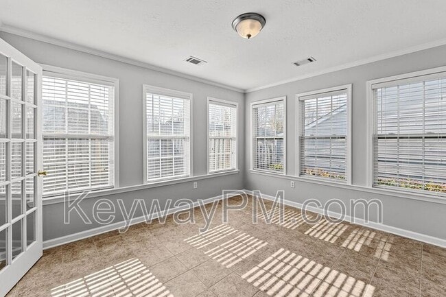 Building Photo - 1805 Honeysuckle Way