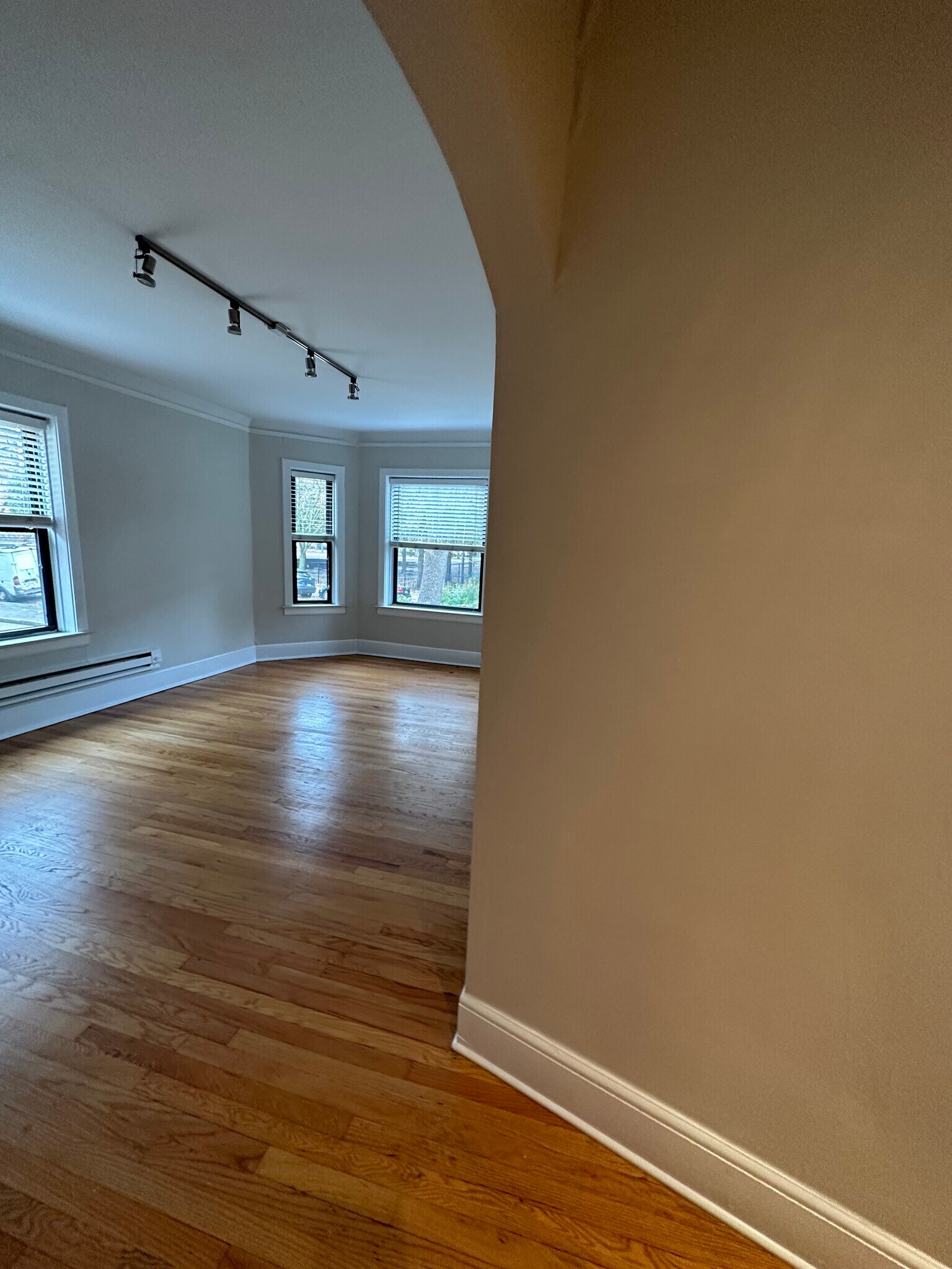 Building Photo - 2331 N Rockwell St