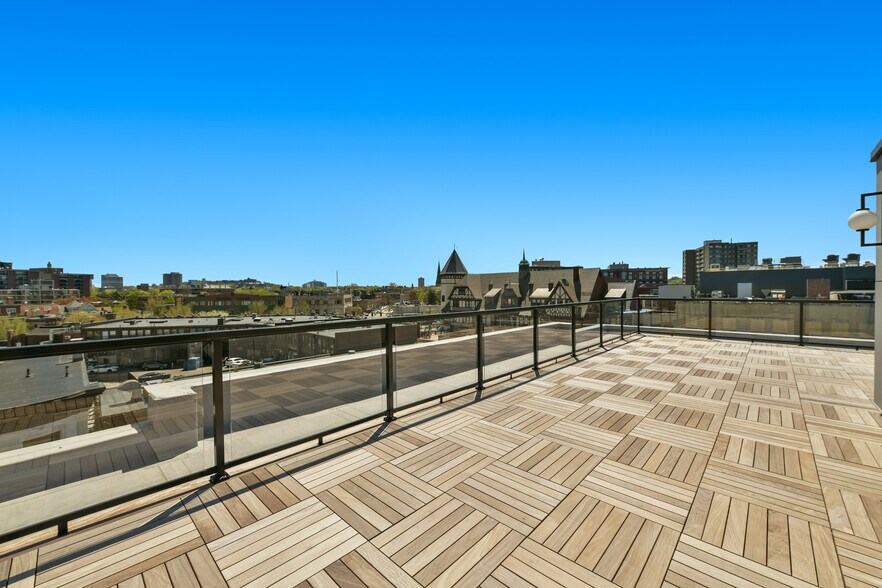 Building Photo - 14 Green St