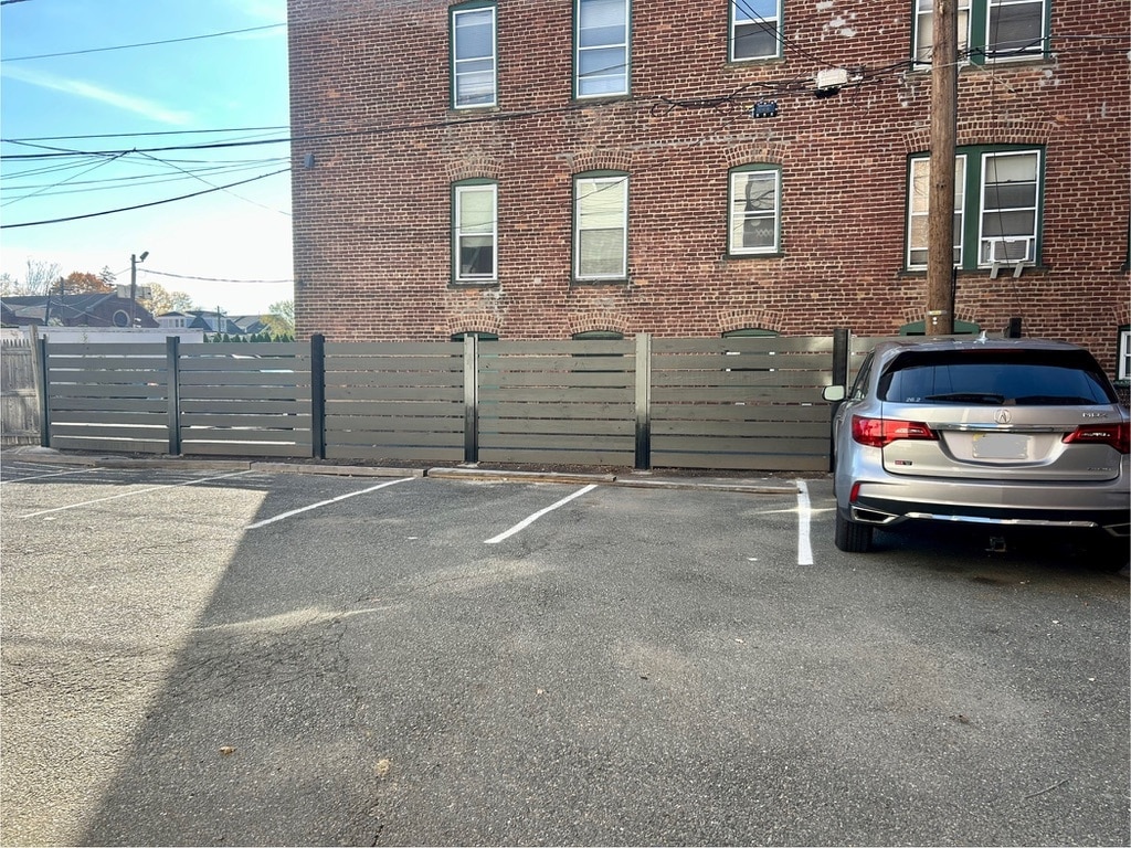 Building Photo - 16 Union St