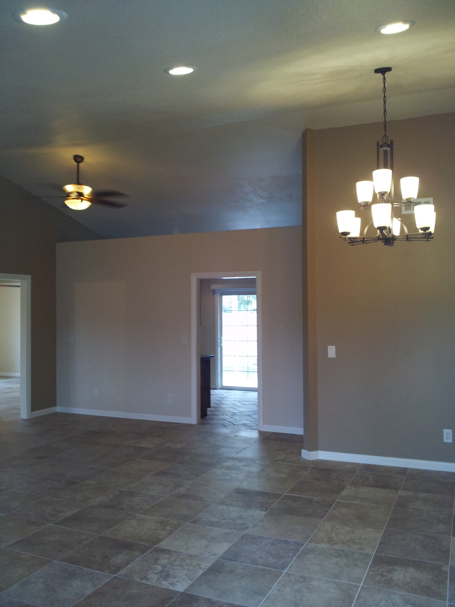 Building Photo - 5139 Omar Ct