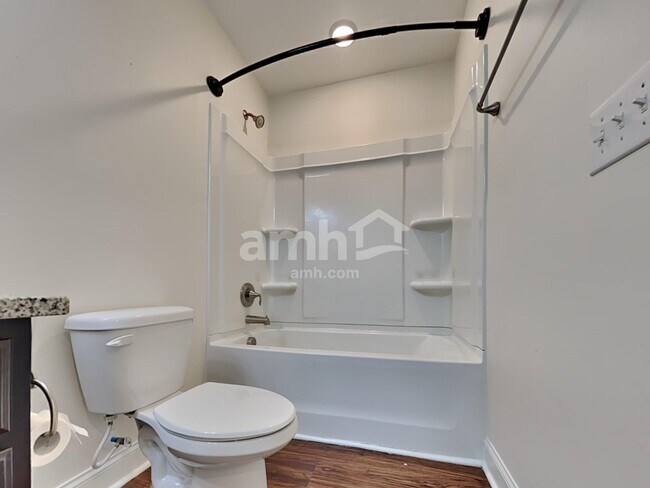 Building Photo - 509 West St