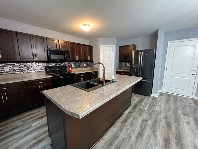 Building Photo - Beautiful 4 Bed, 2.5 Bath Home in Lillington
