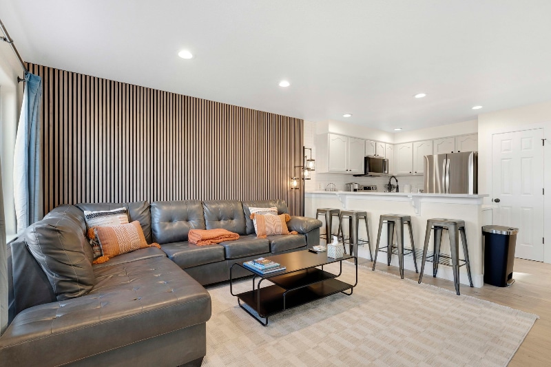 Building Photo - 5316 Stuart St