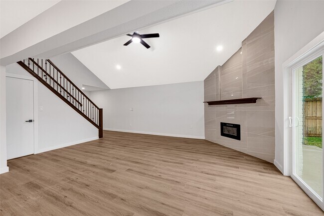 Building Photo - 3415 Lapstone Dr
