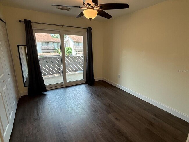 Building Photo - 514 Longfellow Ct