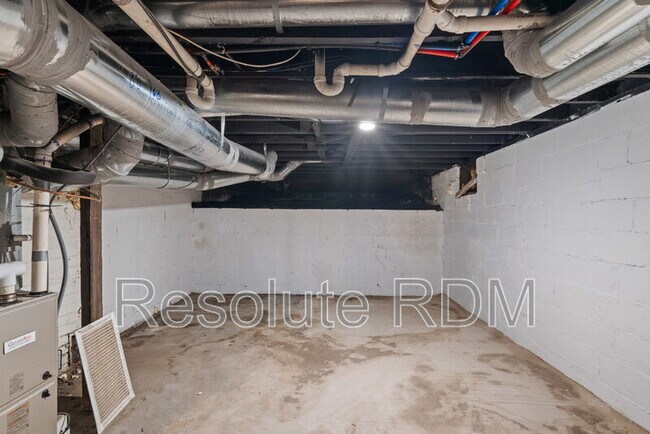 Building Photo - 801 N Dearborn St