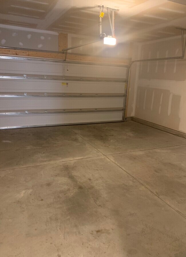 Building Photo - 3512 Slippery Elm Dr