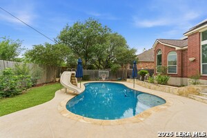 Building Photo - 922 Desert Bluff