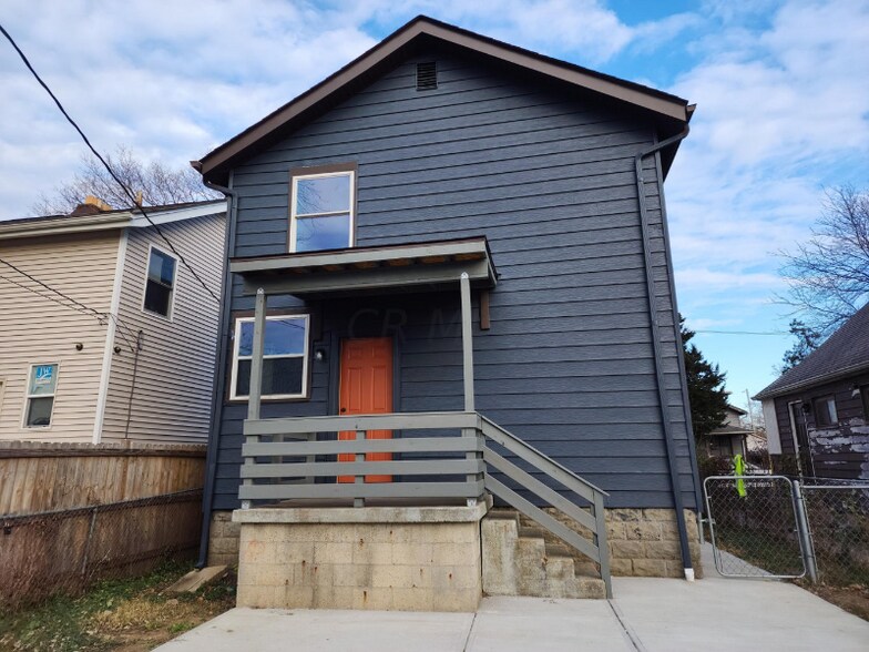 Building Photo - 133 Schultz Ave