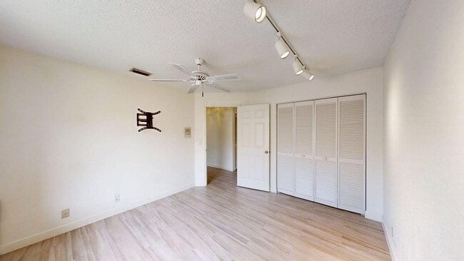 Building Photo - 23330 La Vida Way