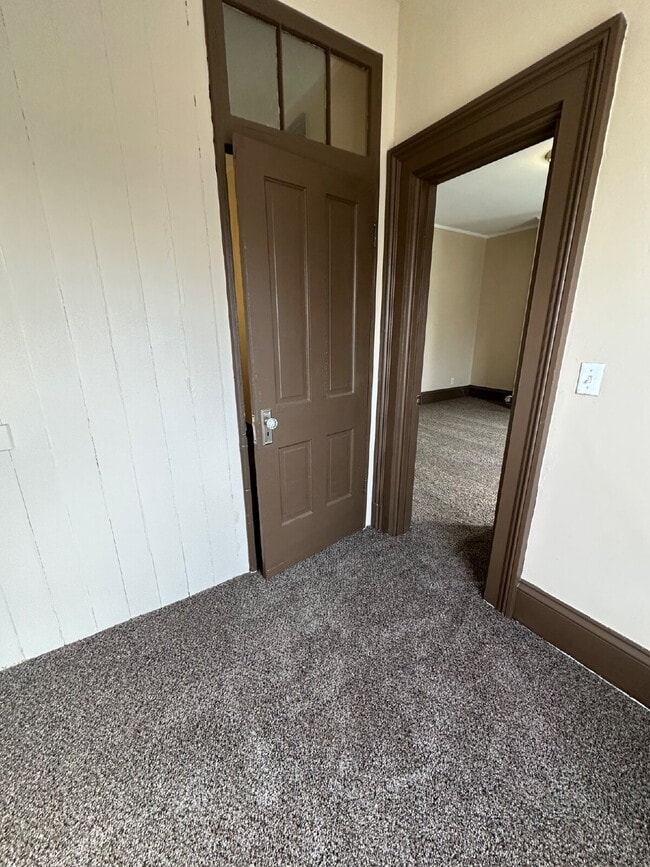 Building Photo - 802 McKinley St