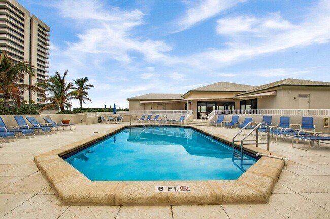 Building Photo - 5510 N Ocean Dr