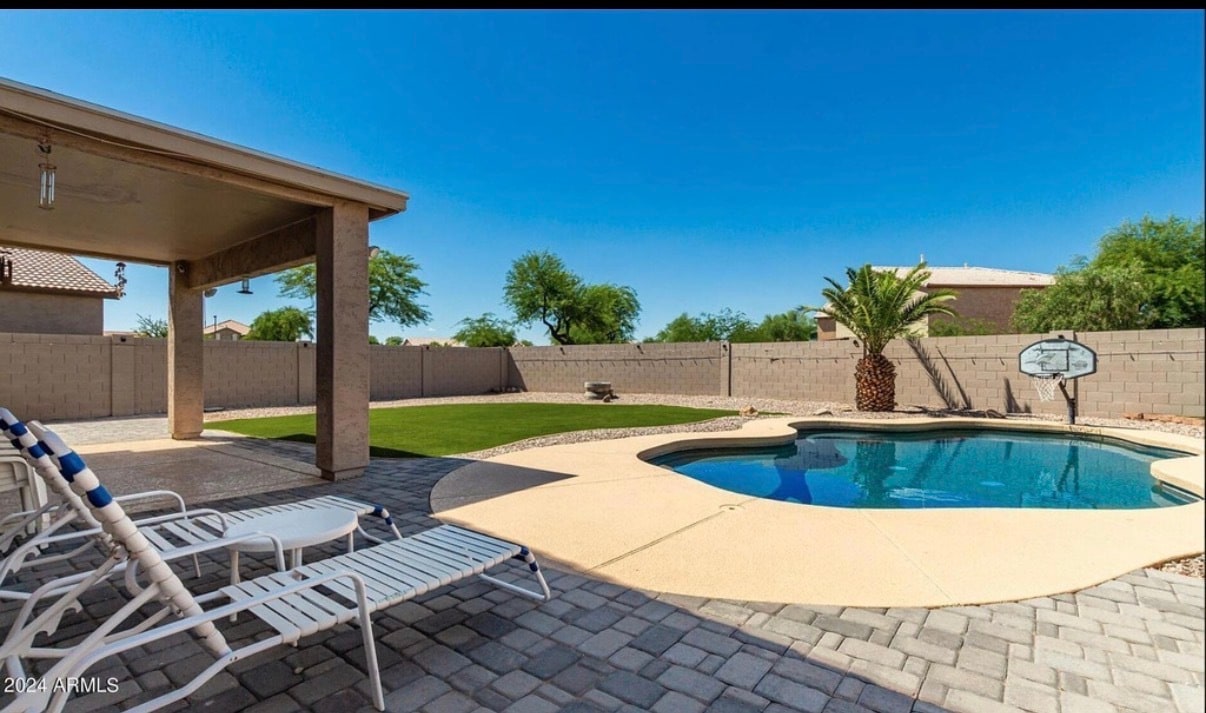 Pool area - 66 E Saddle Way