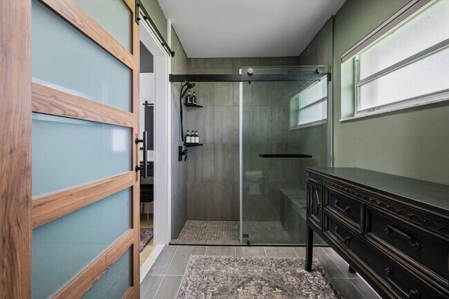 Building Photo - 10561 Paso Fino Dr