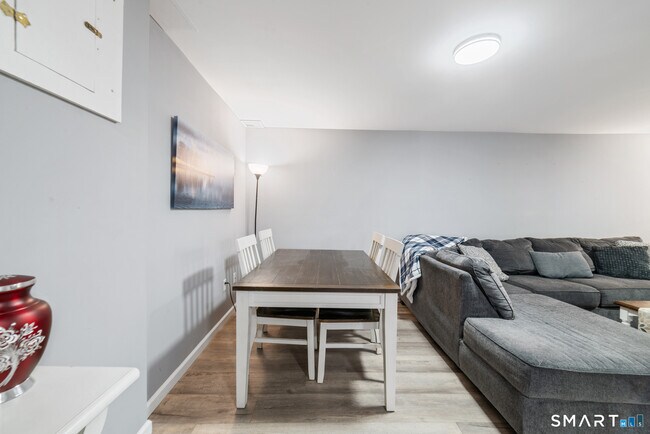 Building Photo - 103 Martin Rd