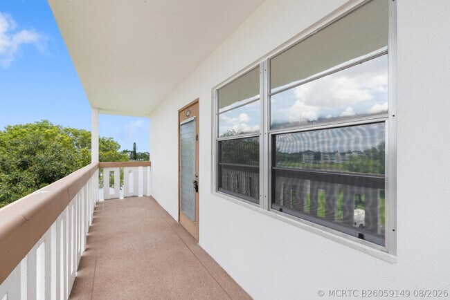 Building Photo - 4060 Cornwall C