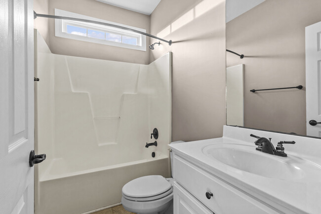 Building Photo - 301 Antioch Rd