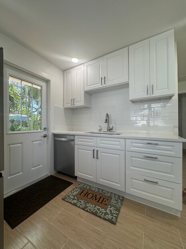 Building Photo - 6704 S Faul St