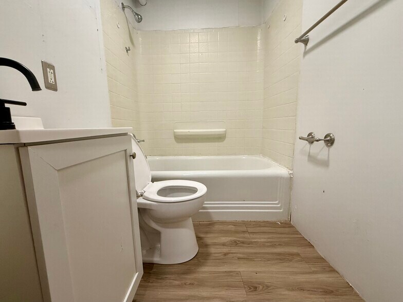 Bathroom - 321 Clay St