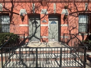Building Photo - 496 Pavonia Ave