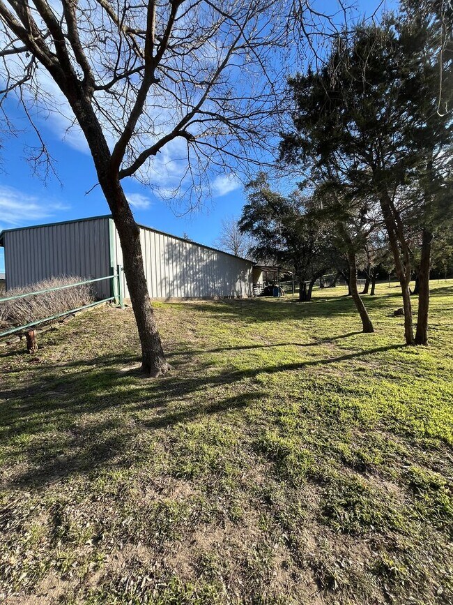 Building Photo - Horse Property - POOL - Country living at ...
