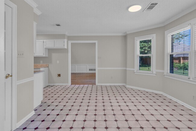 Building Photo - 636 N Fox Chase Cove
