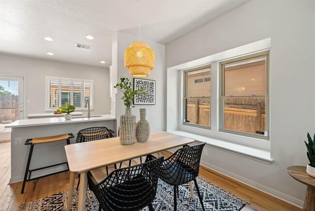 Building Photo - 4627 Senda Ln