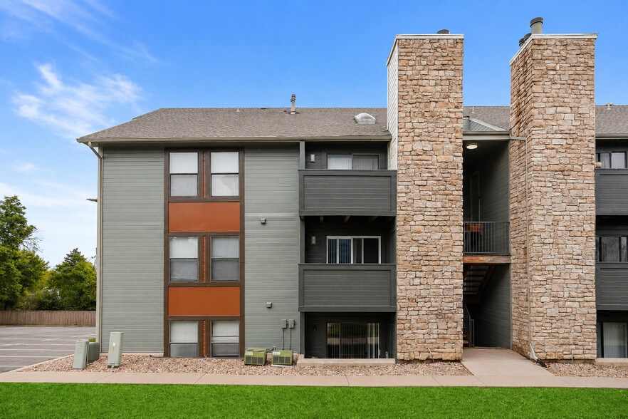 Exterior of Buildings at Hilltop View Apartments - Hilltop View Apartments
