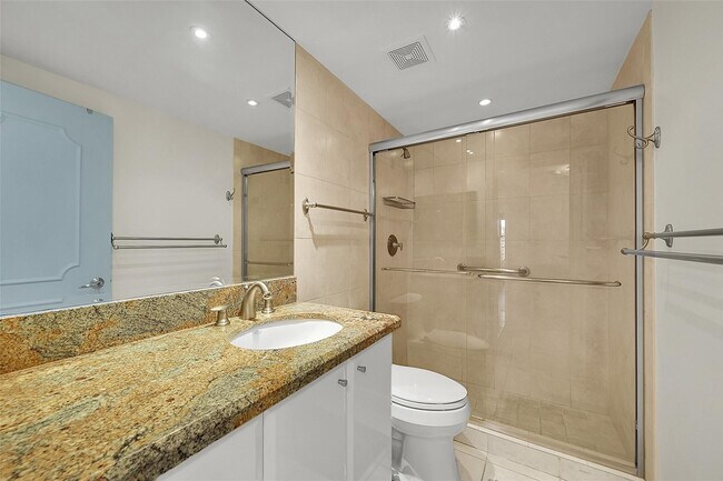 Building Photo - 3800 Galt Ocean Dr