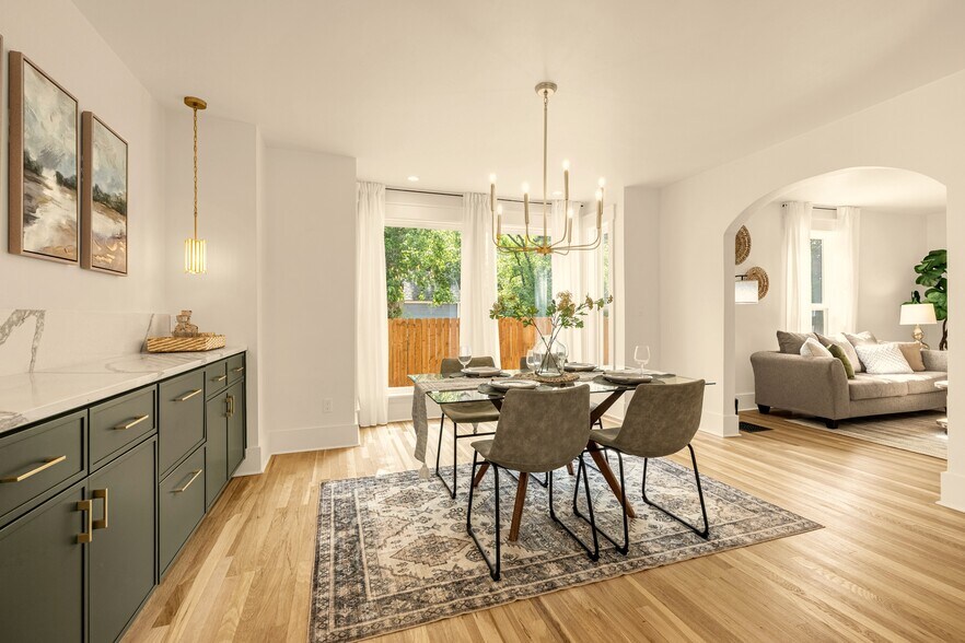 Building Photo - 200 W Cheyenne Rd