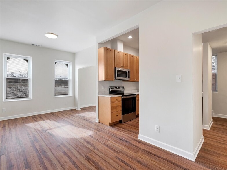 Building Photo - 3411 Park Ave