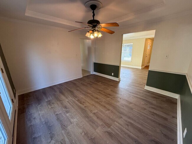 Building Photo - Gulf Breeze Proper - Casablanca - 2 bed, 1 bath