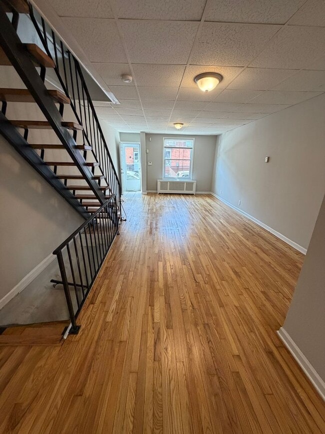 Building Photo - Move-In Ready 3BR/1BA South Philly Rowhome with In-Unit Laundry — 2 or 3BR Housing Choice Voucher...