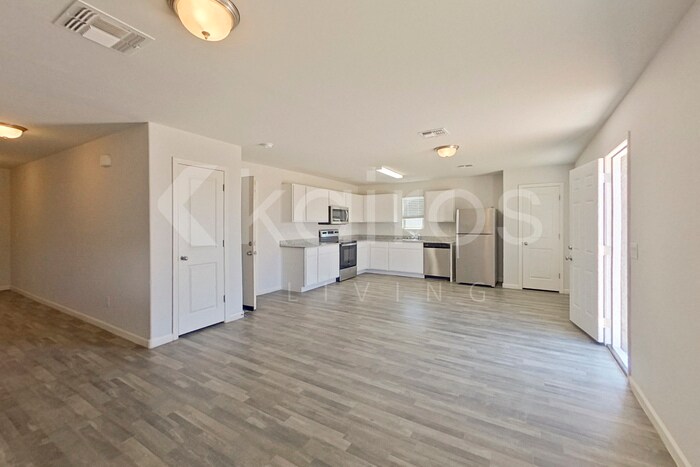 Building Photo - 3612 Koval Dr