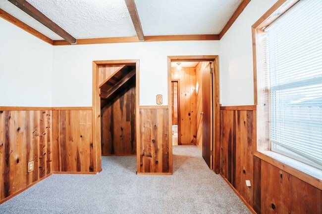 Building Photo - 122 Brennan St